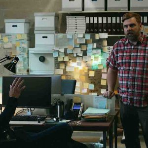 La prova. Un confronto tra Peter Eggers e Mattias Nordkvist nella miniserie.