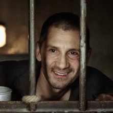 Amerikatsi: Michael Goorjan in una scena