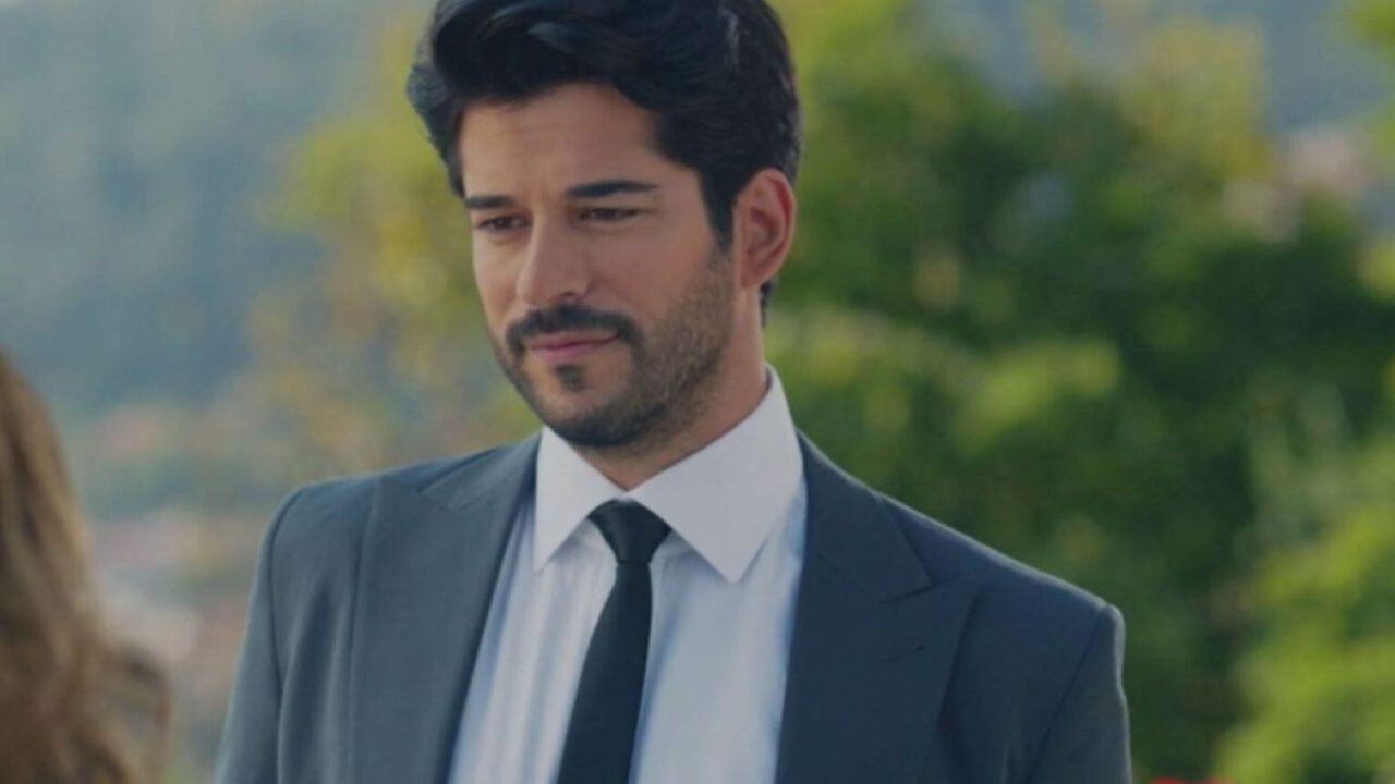 Una foto di Kemal interpretato da Burak Özçivit