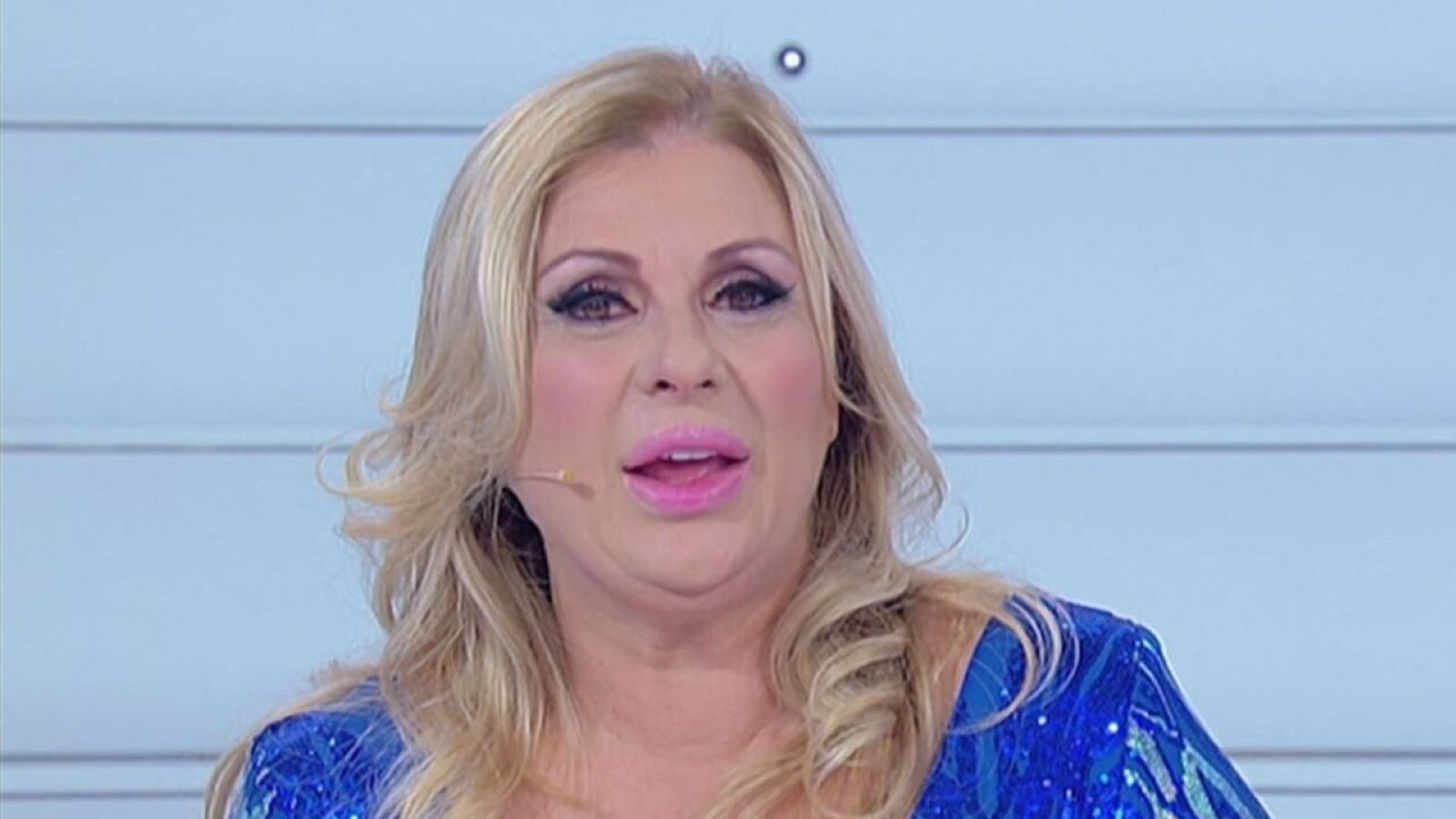 Tina Cipollari durante un'intervista a Verissimo