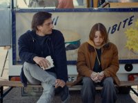 Luca Marinelli è un padre confuso nel trailer di Paternal Leave, nei cinema dal 15 maggio
