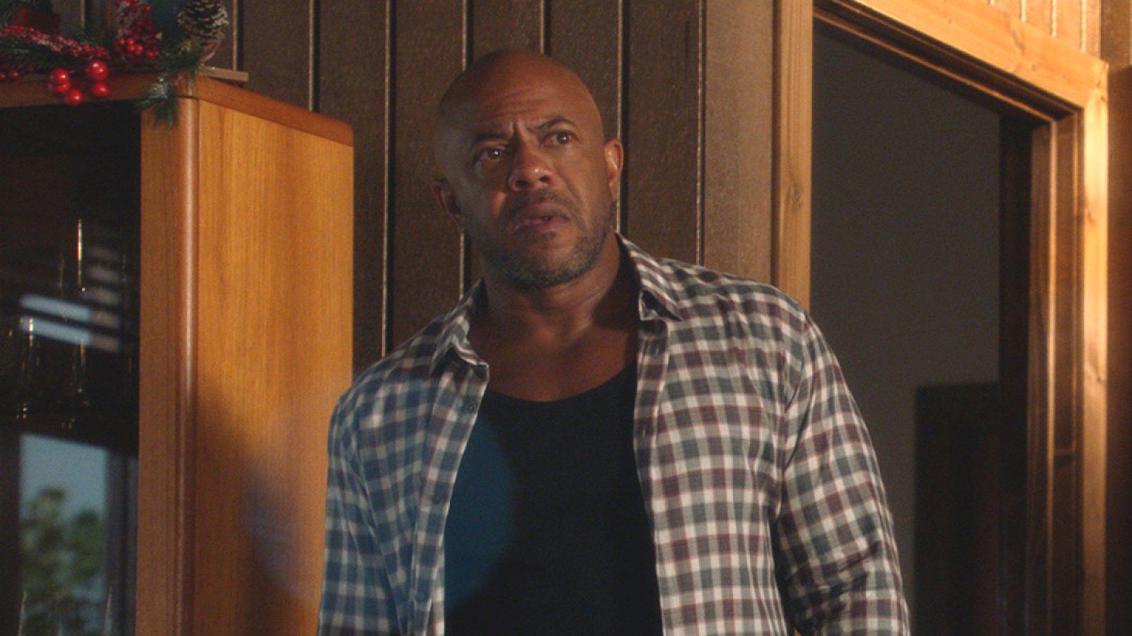 Rockmond Dunbar nei panni di Michael Grant nella serie 911