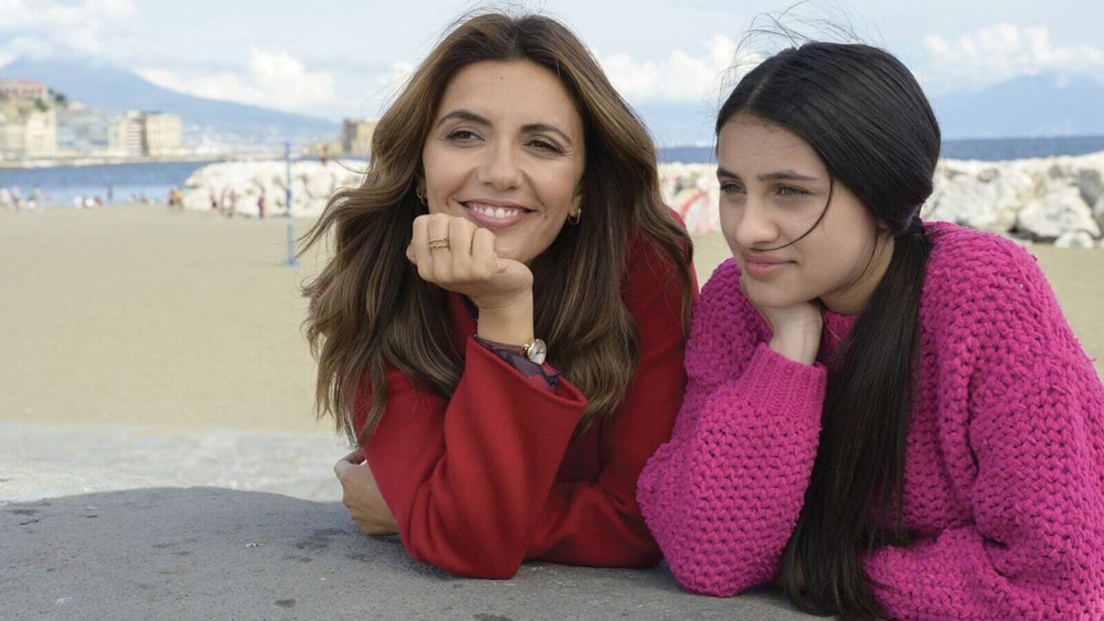 Serena Rossi e Ludovica Nasti in una scena di Mina Settembre 3