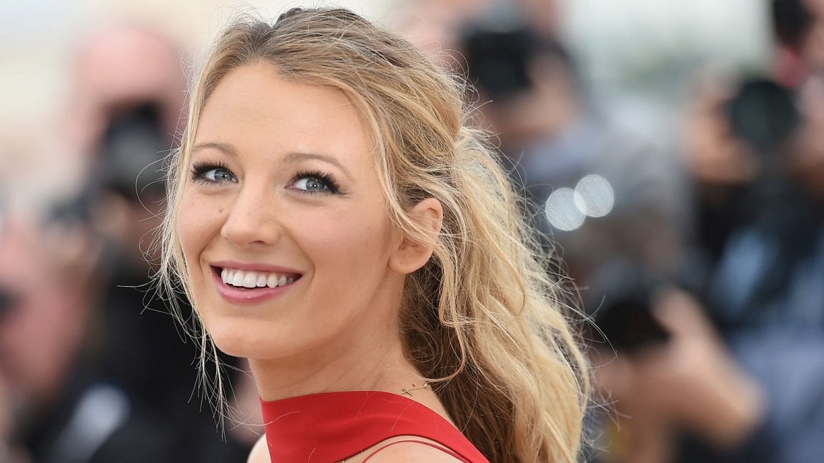 Blake Lively e lo strano messaggio che allude a Taylor Swift: "Sono Khaleesi e come lei ho dei draghi"