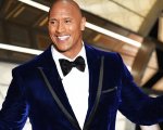 The Rock condivide un nuovo video in cui viene truccato dalle figlie: 'Non saranno piccole per sempre'