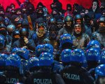 ACAB: la nostra analisi di un finale da manuale (che guarda agli zombie movie)