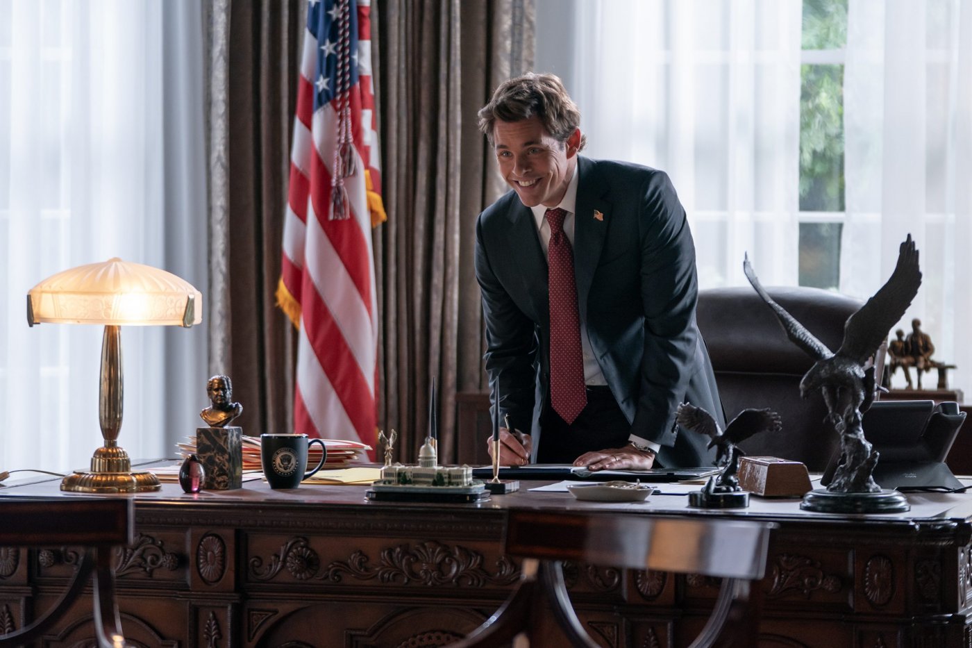 Paradise: Disney rinnova la serie con Sterling K. Brown per una seconda