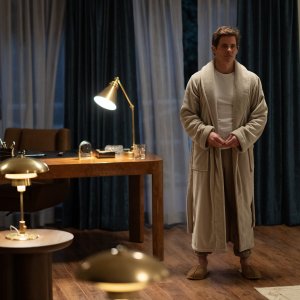 Paradise. James Marsden in una sequenza della serie.