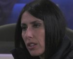 Grande Fratello: Amanda in lacrime dopo il tradimento di Mariavittoria: 'falsa e senza carattere'