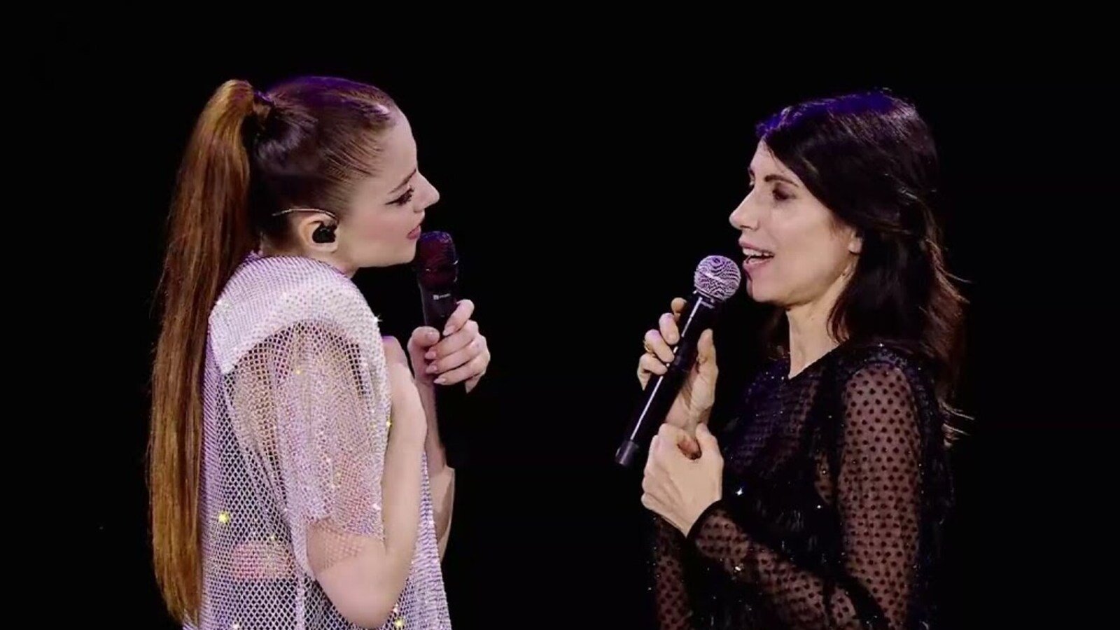 Annalisa e Giorgia durante un evento di Canale 5