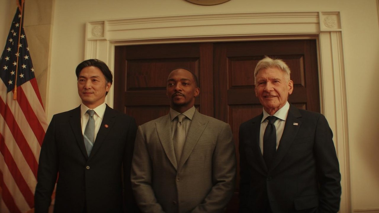 Anthony Mackie ed Harrison Ford in una scena