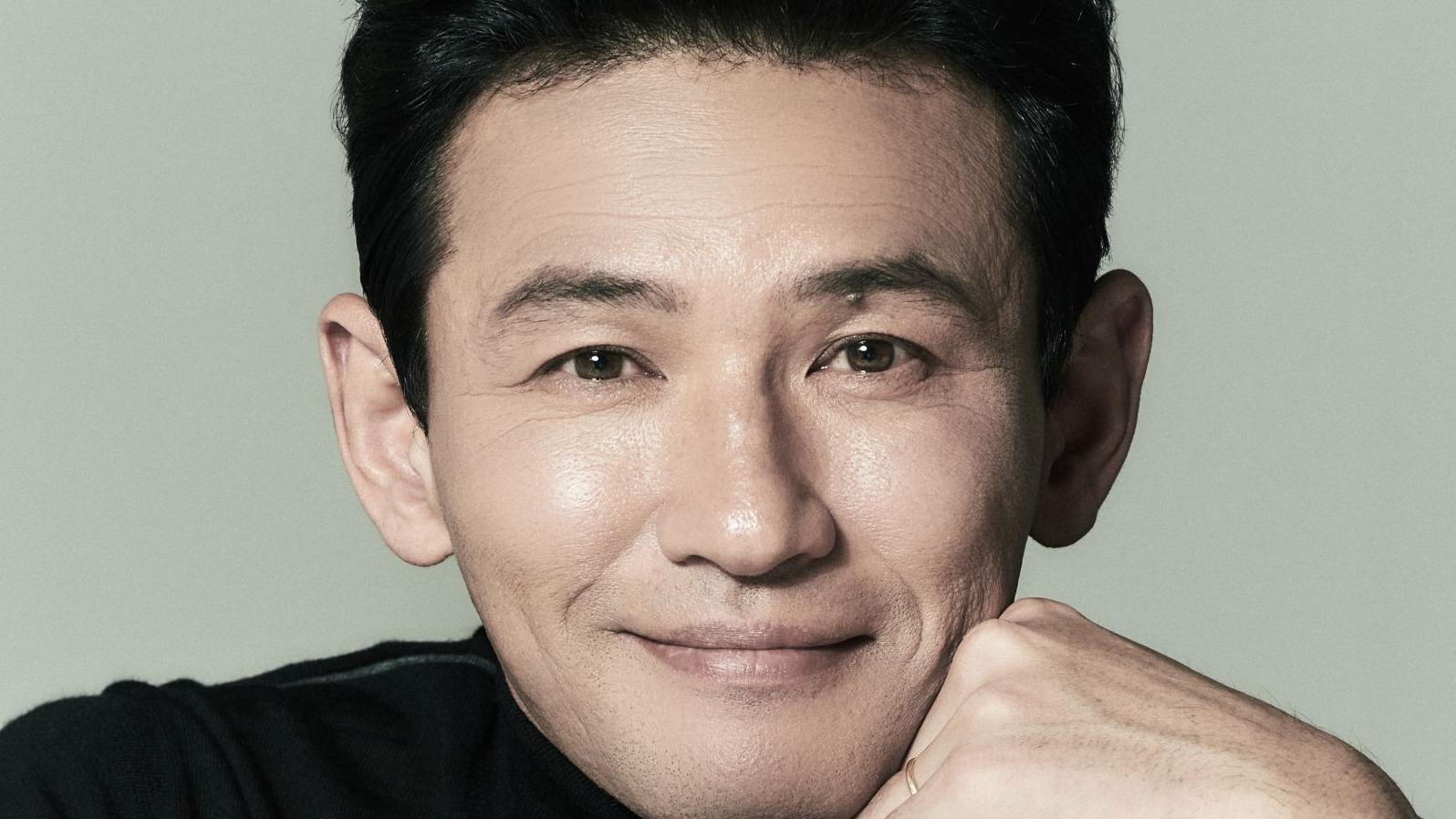 Hwang Jung-min in primo piano