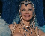 Pamela Anderson: 'Sylvester Stallone mi ha offerto una Porsche per essere la sua ragazza n.1'