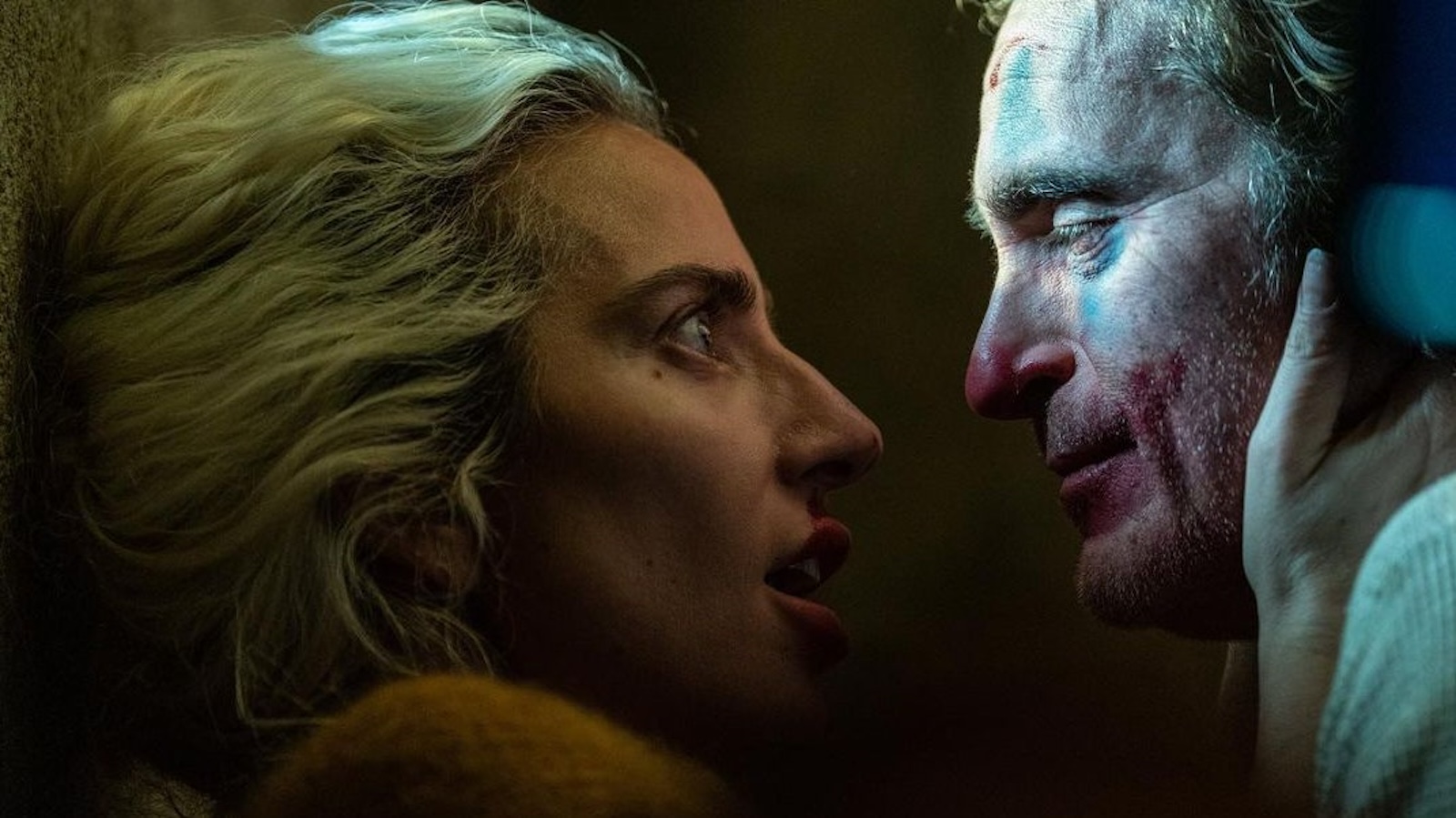 Lady Gaga e Joaquin Phoenix in una scena di Joker: Folie à Deux