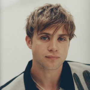 Locandina di Leo Woodall