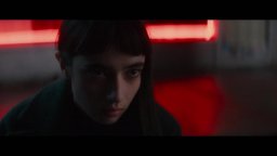 Vampira umanista cerca suicida consenziente - Trailer Italiano Con Sottotitoli Della Commedia Horror