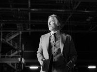 Daniel Craig e Josh O'Connor nella nuova foto di Cena con delitto 3, Wake Up Dead Man