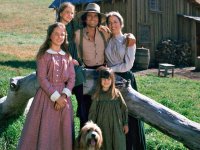 La casa nella prateria: la nuova famiglia Ingalls svelata da Netflix nelle foto del reboot