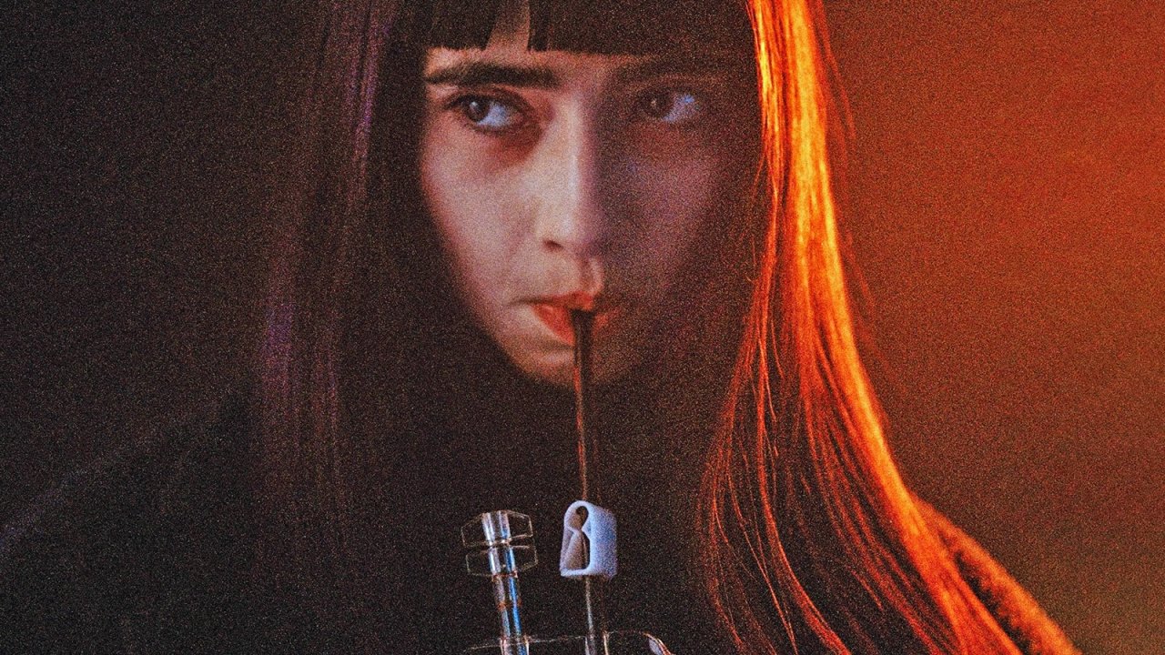 Sara Montpetit in Vampira umanista cerca suicida consenziente