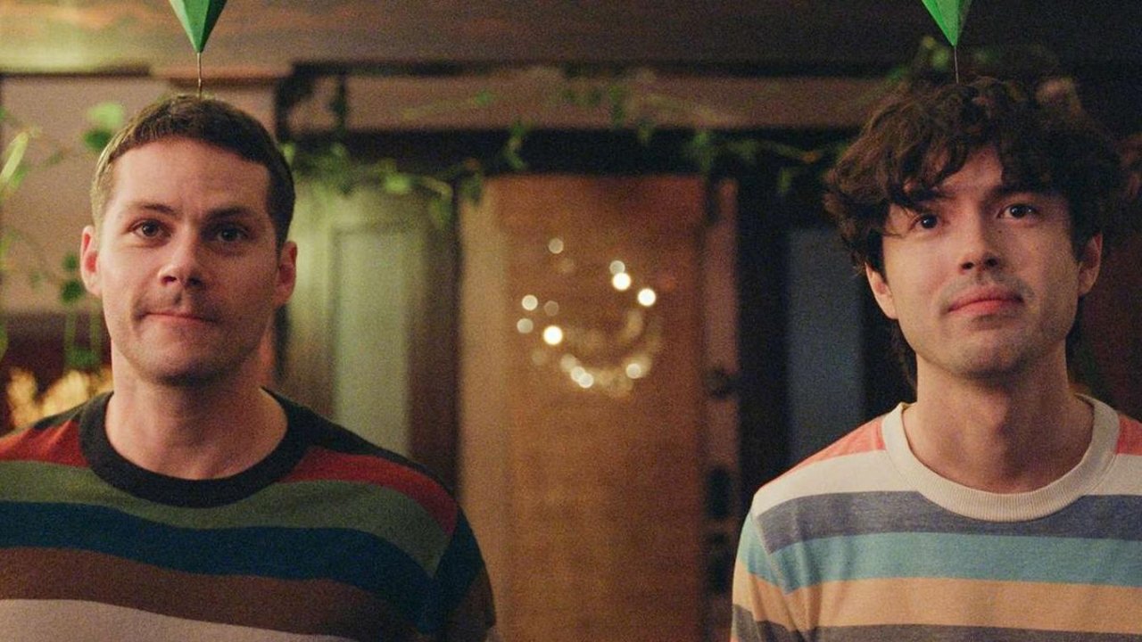 Dylan O'Brien e James Sweeney a una festa