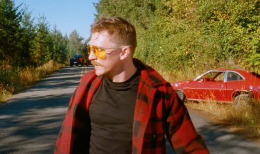 Kyle Gallner Strange Darling Scena