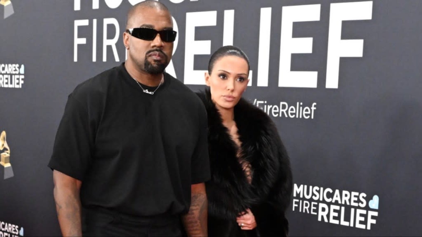 Kanye West e Bianca Censori ai Grammy 2025