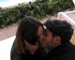 Grande Fratello, tra Helena e Javier scoppia la passione in giardino, ma per Zeudi: 'Lui è confuso'