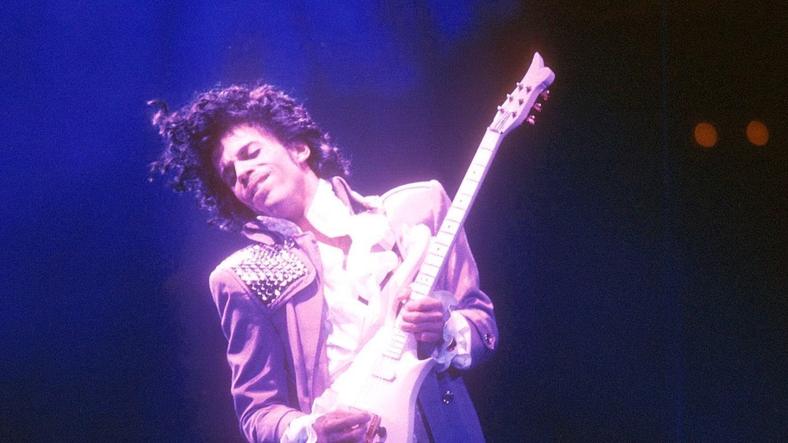 Il cantautore e musicista Prince in Purple Rain