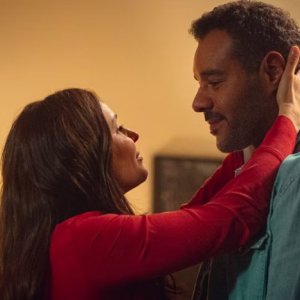 Cassandra. Michael Klammer e Mina Tander in una scena della serie.