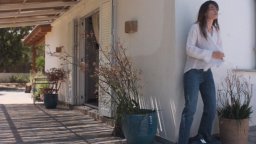 Hot Milk - Clip del film con Emma Mackey, Fiona Shaw, Vicky Krieps e Vincent Perez