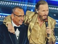 Sanremo 2025, top e flop della prima serata: Carlo Conti come i treni in Giappone, l'emozione di Jovanotti