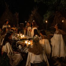 Yellowjackets. Una sequenza flashback della terza stagione.