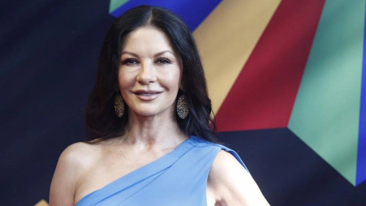 Catherine Zeta Jones protagonista di Kill Jackie, adattamento televisivo del thriller The Price You Pay