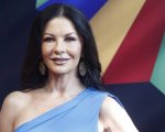 Catherine Zeta-Jones protagonista di Kill Jackie, adattamento televisivo del thriller The Price You Pay