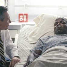 Dexter: Original Sin. Christian Slater e Reno Wilson in una scena del finale.