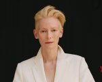 Tilda Swinton annuncia una pausa dalla recitazione: 'Ho bisogno di tempo per me'