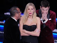 Sanremo 2025, la finale è una vittoria rubata a Lucio Corsi: top e flop dell'ultima serata del Festival