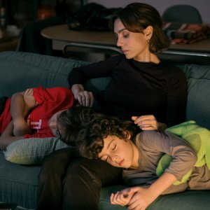 Storia della mia famiglia: Cristiana Dell'Anna in una scena della serie Netflix