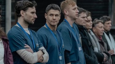 The Agency Edward Holcroft Sergej Onopko Boutenko Oleksandr Rudynski Scena Finela Serie Tv Paramount Plus