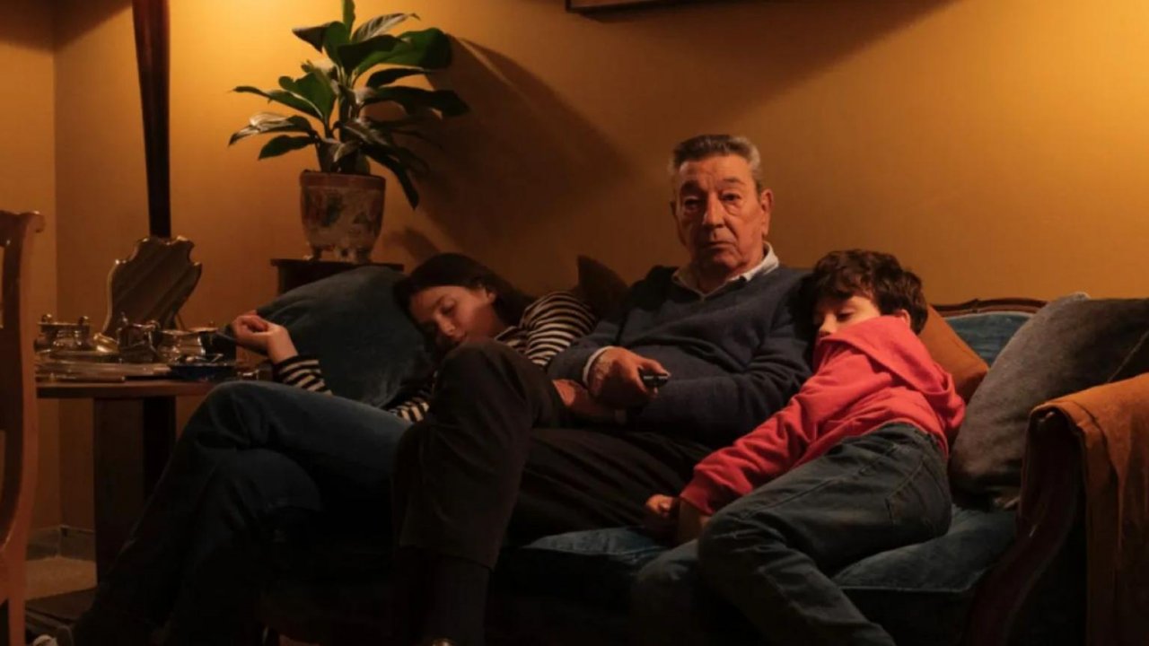 Gianni Di Gregorio in una scena di Come ti muovi, sbagli