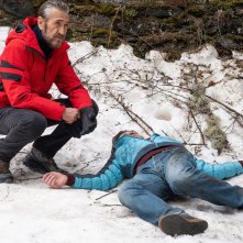 Rocco Schiavone. Marco Giallini in una scena della sesta stagione.