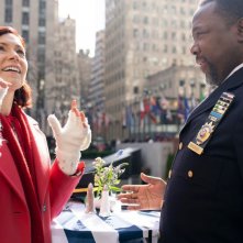 Elsbeth. Carrie Preston e Wendell Pierce in una scena della serie.
