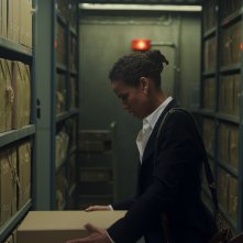 Surface. Gugu Mbatha-Raw in una sequenza della seconda stagione.