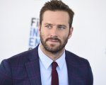 The Dark Knight: Armie Hammer nella prima foto, Uwe Boll si rifiuta di cambiare il titolo
