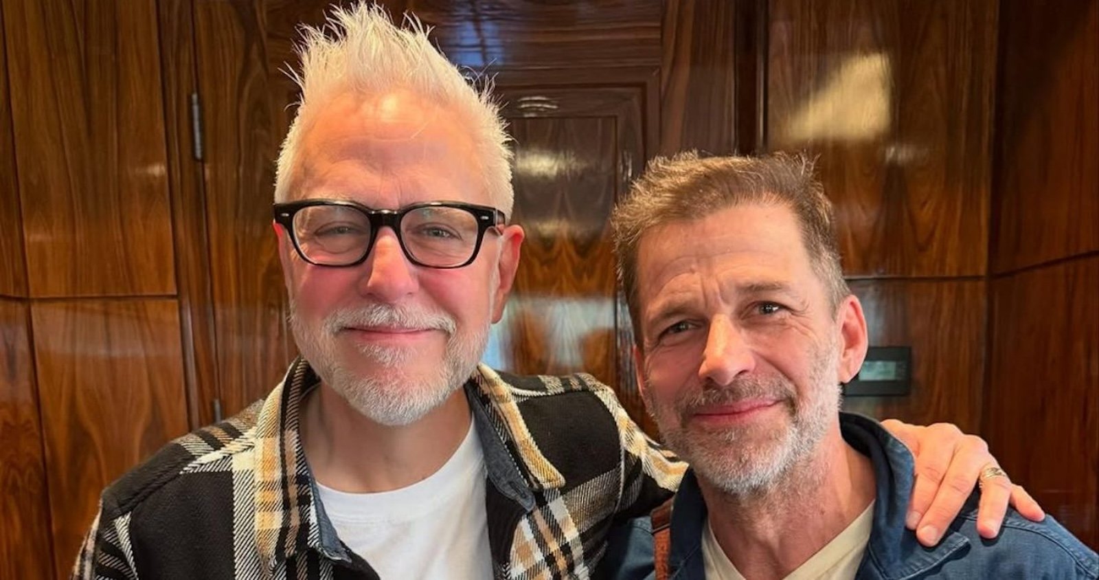 James Gunn e Zack Snyder insieme in uno scatto del 2025