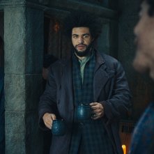 La ruota del tempo. Josha Stradowski, Donal Finn e Marcus Rutherford in una scena della terza stagione.