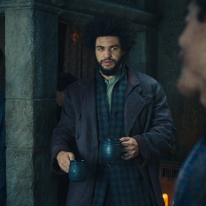 La ruota del tempo. Josha Stradowski, Donal Finn e Marcus Rutherford in una scena della terza stagione.