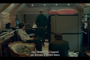 Blur: To The End - Clip 'At The Beach'