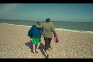 Blur - To The End - Clip At The Beach