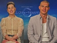 La ruota del tempo 3, Rosamund Pike: 'Enigmi, complessità e l'importanza di chiedere aiuto'